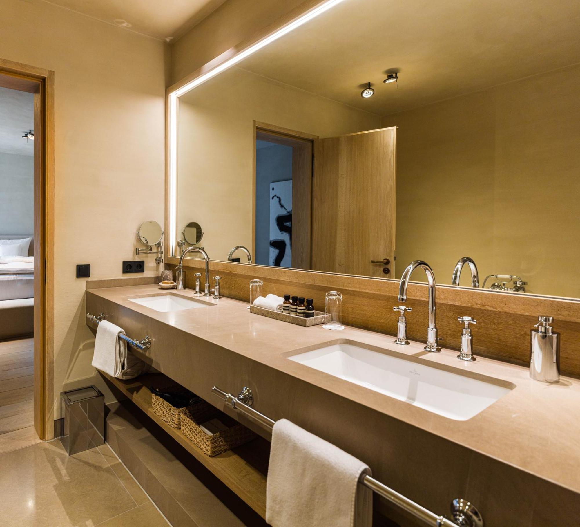 Hotel Purs Andernach Bagian luar foto