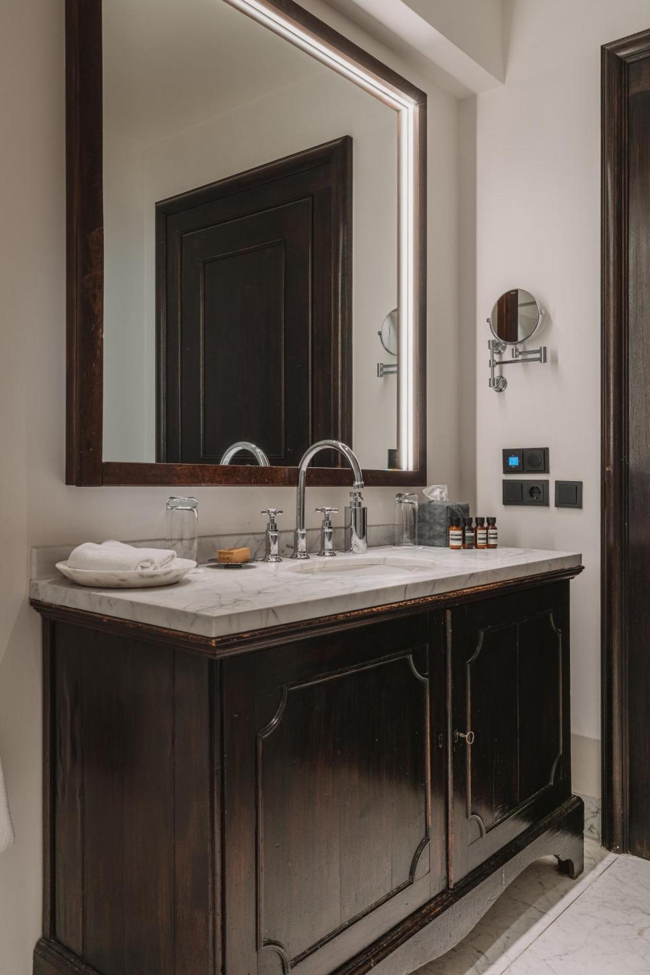 Hotel Purs Andernach Bagian luar foto
