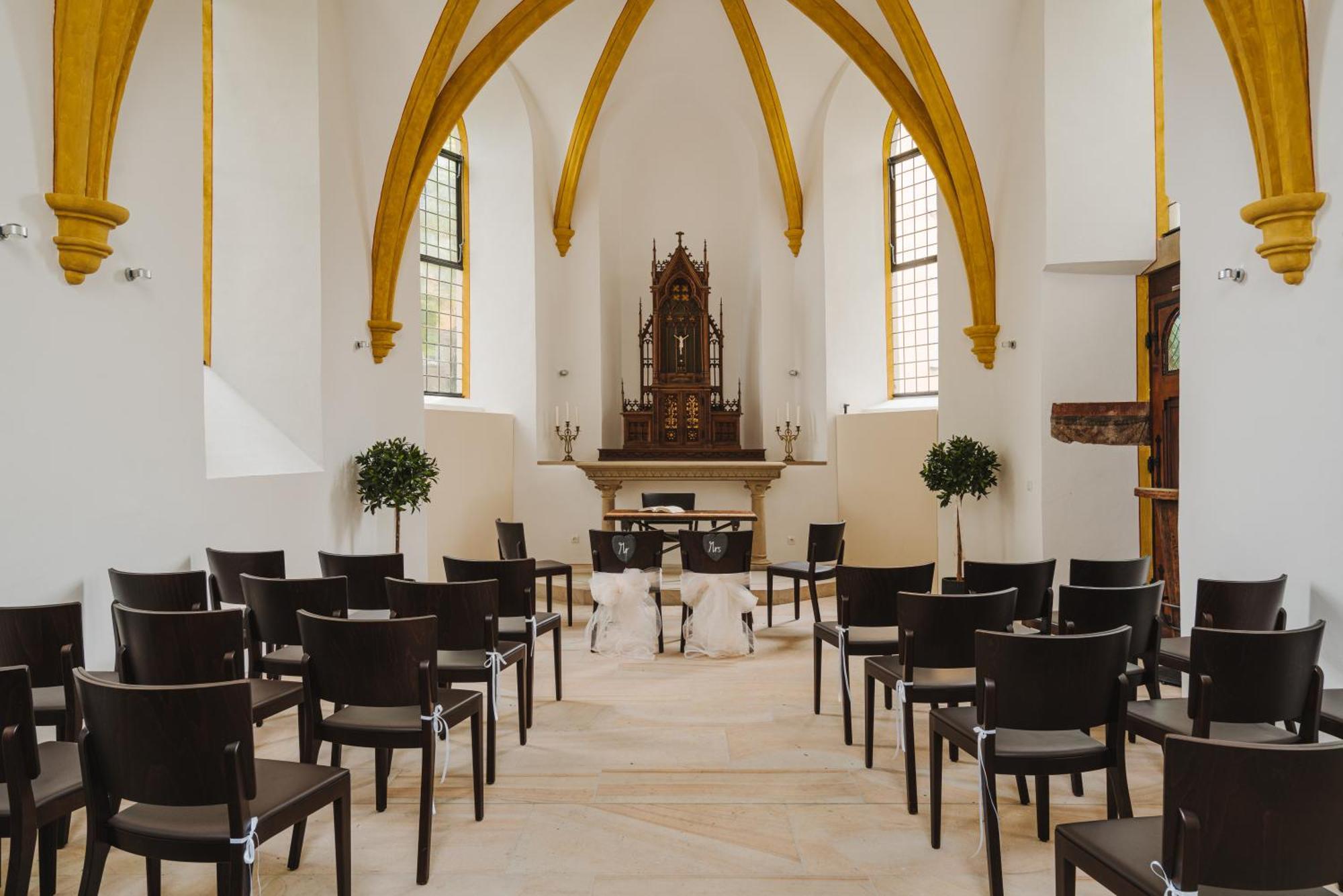 Hotel Purs Andernach Bagian luar foto