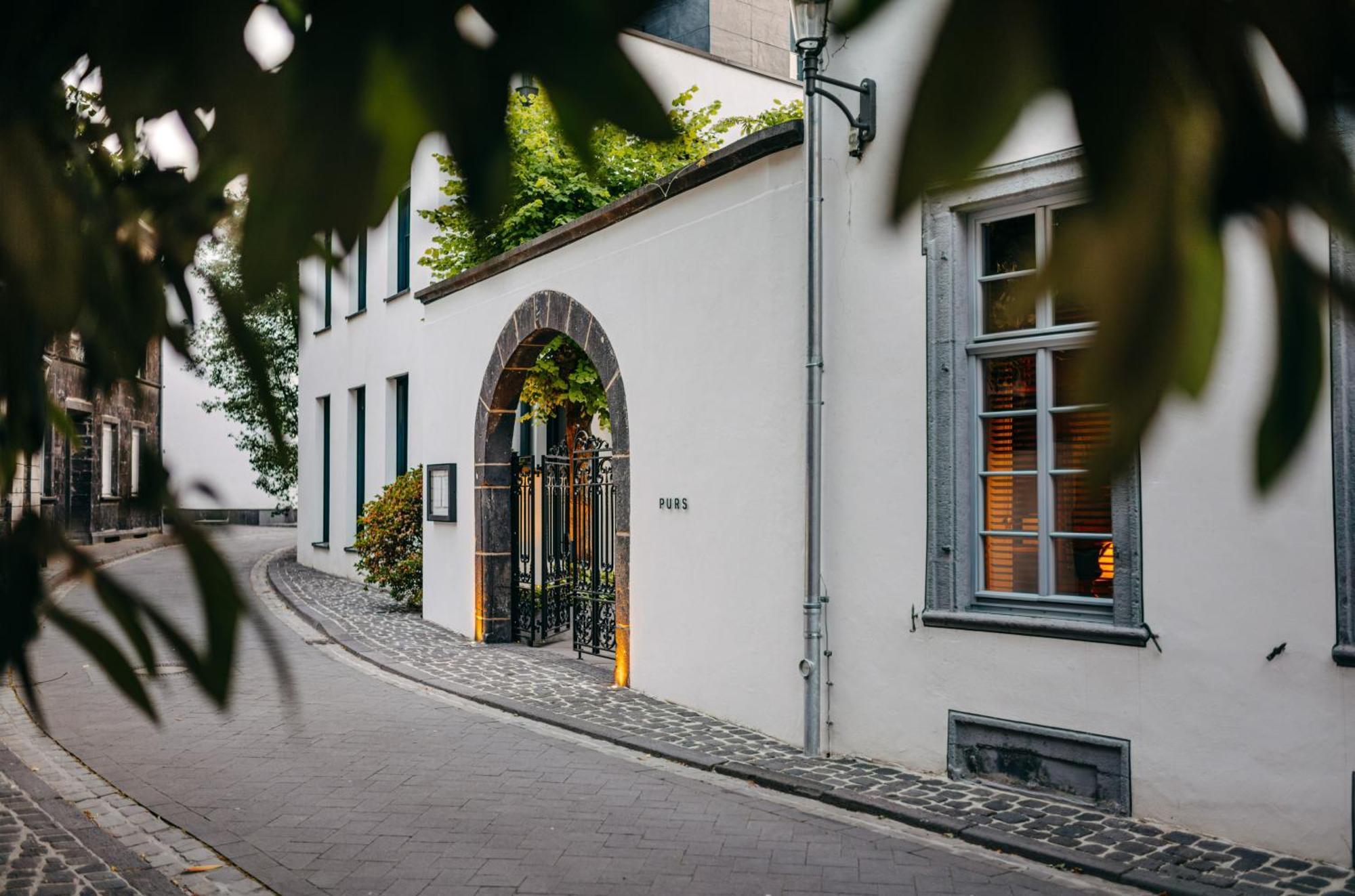 Hotel Purs Andernach Bagian luar foto